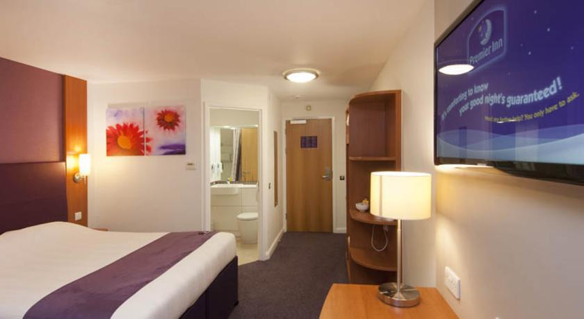 Premier Inn Uttoxeter Exterior photo