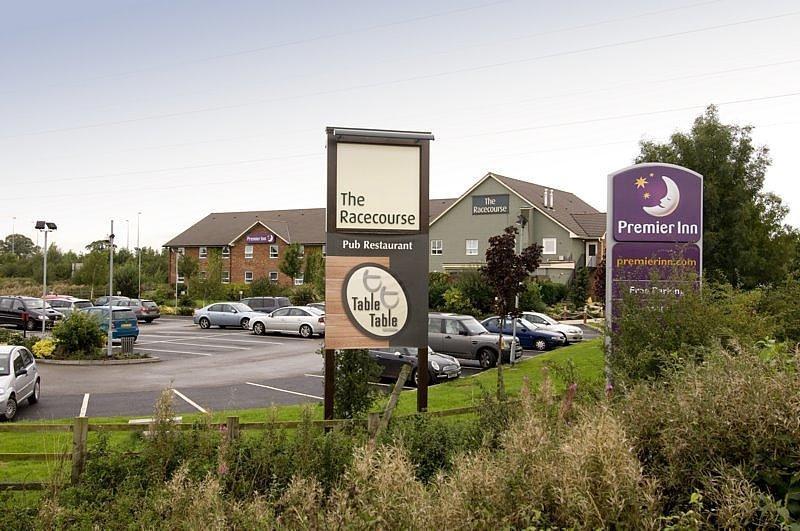 Premier Inn Uttoxeter Exterior photo