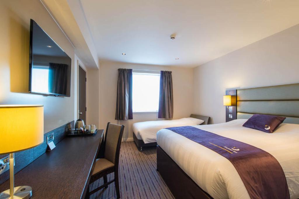 Premier Inn Uttoxeter Exterior photo