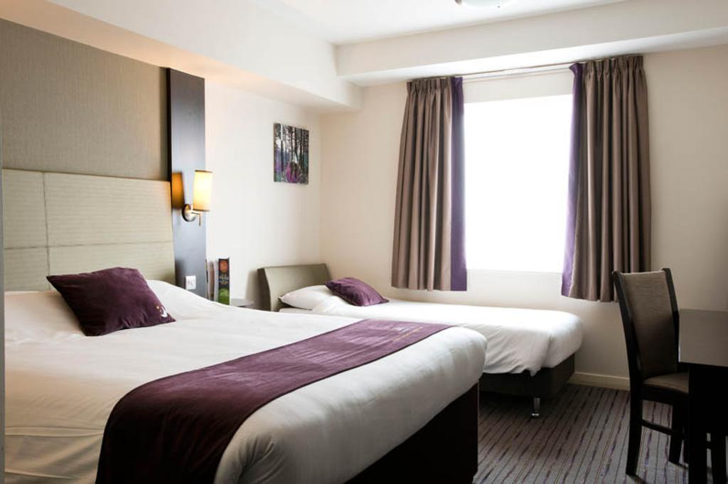 Premier Inn Uttoxeter Exterior photo