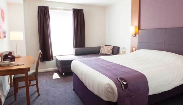 Premier Inn Uttoxeter Exterior photo